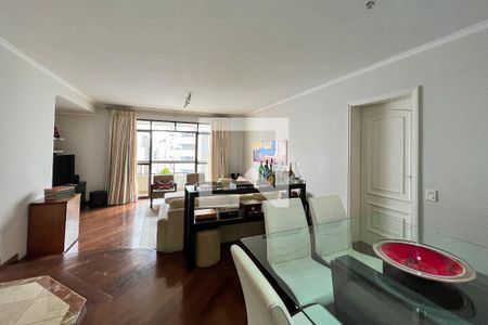 Sala de apartamento à venda com 2 quartos, 135m² em Indianópolis, São Paulo