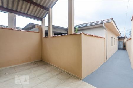 Casa para alugar com 52m², 2 quartos e 1 vagaQuintal