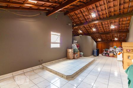 Casa para alugar com 290m², 3 quartos e 6 vagas Casa para alugar com 290m², 3 quartos e 6 vagassoton