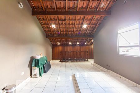 Casa para alugar com 290m², 3 quartos e 6 vagas Casa para alugar com 290m², 3 quartos e 6 vagassoton