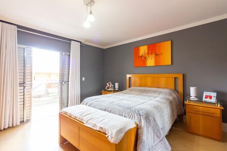 Casa para alugar com 290m², 3 quartos e 6 vagas Casa para alugar com 290m², 3 quartos e 6 vagasSuíte