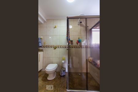 Casa para alugar com 290m², 3 quartos e 6 vagas Casa para alugar com 290m², 3 quartos e 6 vagasBanheiro da Suíte