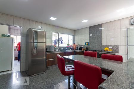Casa para alugar com 290m², 3 quartos e 6 vagas Casa para alugar com 290m², 3 quartos e 6 vagasCozinha