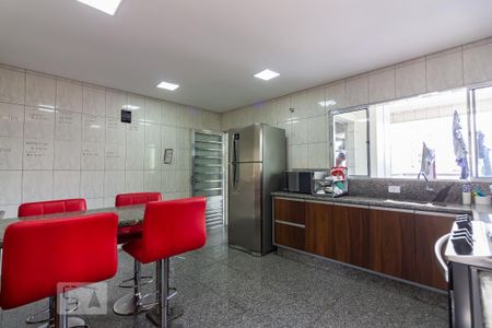 Casa para alugar com 290m², 3 quartos e 6 vagas Casa para alugar com 290m², 3 quartos e 6 vagasCozinha