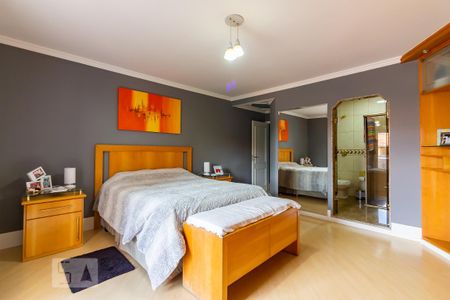 Casa para alugar com 290m², 3 quartos e 6 vagas Casa para alugar com 290m², 3 quartos e 6 vagasSuíte