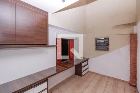 Escritório de casa para alugar com 4 quartos, 200m² em Vila Virginia, São Paulo