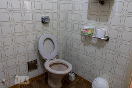 Casa à venda com 1290m², 4 quartos e 3 vagasBanheiro do Corredor