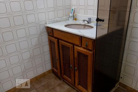 Casa à venda com 1290m², 4 quartos e 3 vagasBanheiro do Corredor