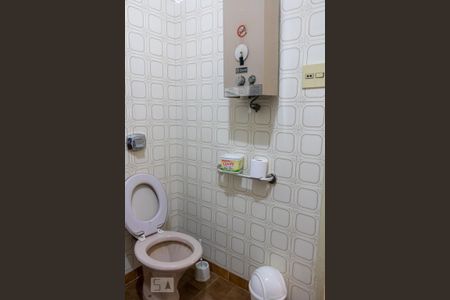 Casa à venda com 1290m², 4 quartos e 3 vagasBanheiro do Corredor