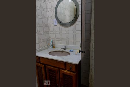 Casa à venda com 1290m², 4 quartos e 3 vagasBanheiro do Corredor