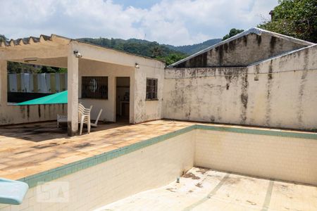 Casa à venda com 1290m², 4 quartos e 3 vagasPiscina