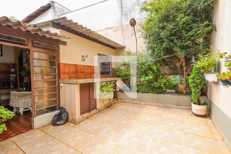 Casa à venda com 142m², 2 quartos e 2 vagas Casa à venda com 142m², 2 quartos e 2 vagasQuintal