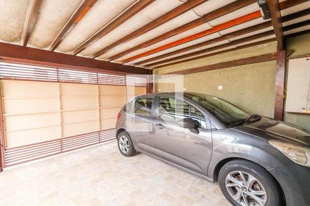Casa à venda com 142m², 2 quartos e 2 vagas Casa à venda com 142m², 2 quartos e 2 vagasGaragem