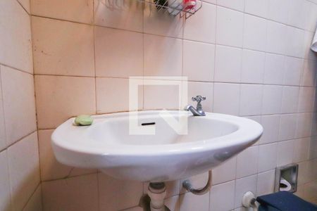 Casa à venda com 142m², 2 quartos e 2 vagas Casa à venda com 142m², 2 quartos e 2 vagasBanheiro de Serviço