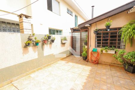 Casa à venda com 142m², 2 quartos e 2 vagas Casa à venda com 142m², 2 quartos e 2 vagasQuintal