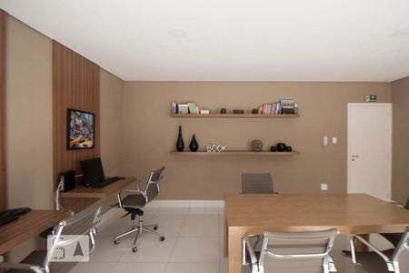 Apartamento para alugar com 39m², 1 quarto e 1 vaga Apartamento para alugar com 39m², 1 quarto e 1 vagaSala de Reuniões