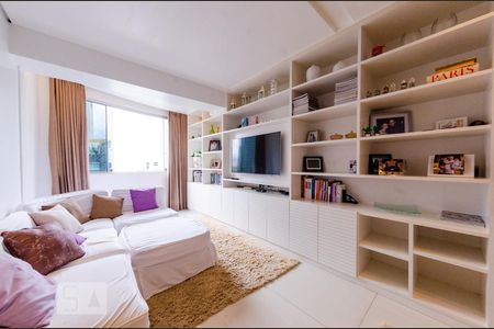 Sala de Apartamento com 3 quartos, 105m² Belvedere