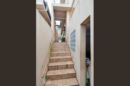 Casa à venda com 160m², 3 quartos e 1 vagaEscada de Entrada