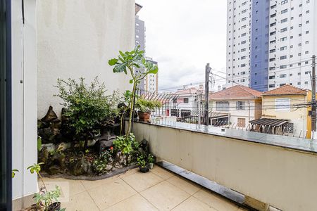 Sacada de casa à venda com 3 quartos, 200m² em Vila Mariana, São Paulo
