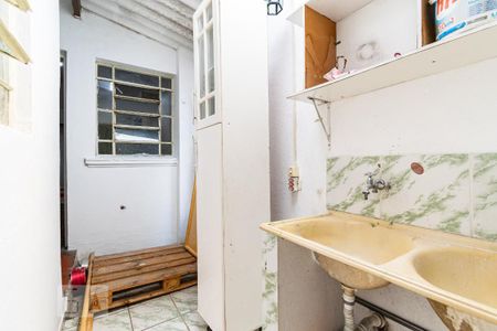 Casa à venda com 200m², 2 quartos e 1 vaga Casa à venda com 200m², 2 quartos e 1 vagaLavanderia