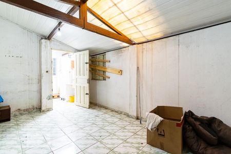 Casa à venda com 200m², 2 quartos e 1 vaga Casa à venda com 200m², 2 quartos e 1 vagaQuarto de Serviço