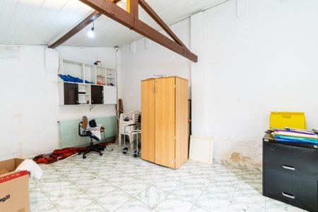 Casa à venda com 200m², 2 quartos e 1 vaga Casa à venda com 200m², 2 quartos e 1 vagaQuarto de Serviço