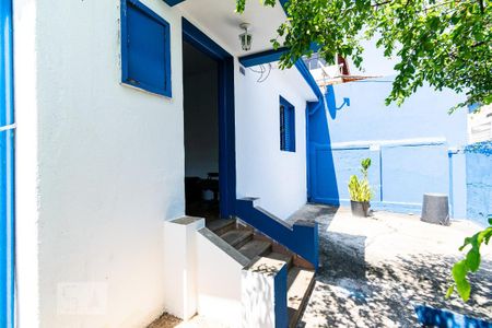 Casa à venda com 200m², 2 quartos e 1 vaga Casa à venda com 200m², 2 quartos e 1 vagaFachada