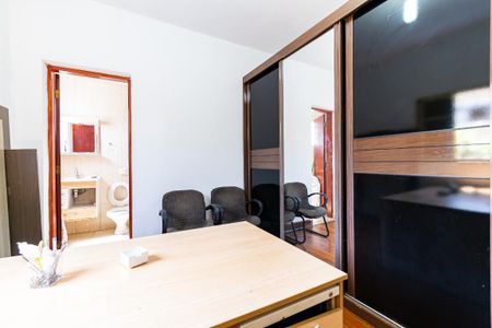 Casa à venda com 200m², 2 quartos e 1 vaga Casa à venda com 200m², 2 quartos e 1 vagaSuíte