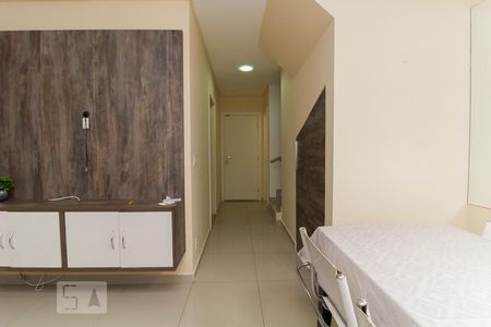 Sala/Sala de Jantar de casa de condomínio para alugar com 2 quartos, 120m² em Vila Mogilar, Mogi das Cruzes