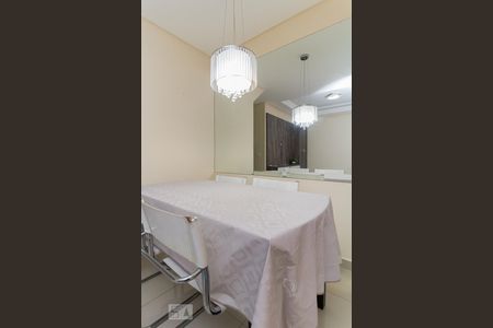 Sala de Jantar de casa de condomínio para alugar com 2 quartos, 120m² em Vila Mogilar, Mogi das Cruzes