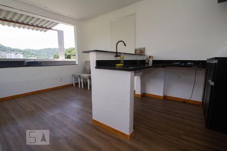 Sala/Cozinha de casa para alugar com 2 quartos, 90m² em Laranjeiras, Rio de Janeiro