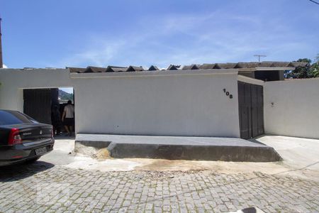 Casa para alugar com 90m², 2 quartos e 1 vagaFachada