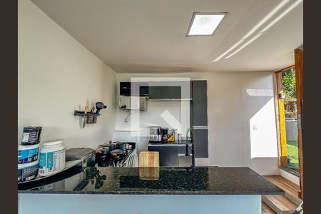 Cozinha de casa para alugar com 2 quartos, 90m² em Laranjeiras, Rio de Janeiro