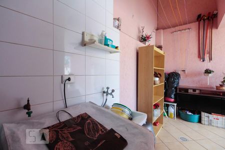 Casa de condomínio à venda com 86m², 3 quartos e 2 vagasÁrea de serviço 