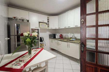 Cozinha  de casa de condomínio à venda com 3 quartos, 86m² em Vila Esperança, São Paulo