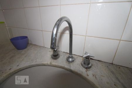 Casa à venda com 287m², 5 quartos e 6 vagasBanheiro da Suíte do Quarto 4