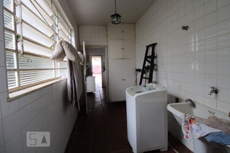 Casa à venda com 287m², 5 quartos e 6 vagasÁrea de Serviço
