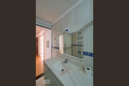 Apartamento à venda com 101m², 2 quartos e 1 vaga Apartamento à venda com 101m², 2 quartos e 1 vagaBanheiro