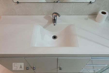 Apartamento à venda com 101m², 2 quartos e 1 vaga Apartamento à venda com 101m², 2 quartos e 1 vagaBanheiro
