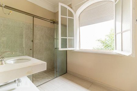 Apartamento à venda com 283m², 2 quartos e 1 vagaBanheiro da Suíte 2