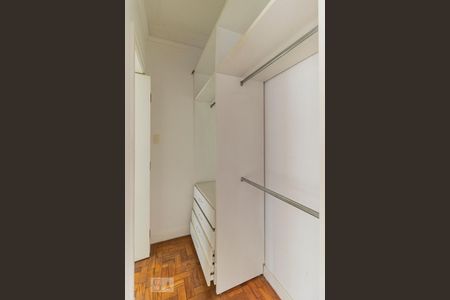 Apartamento à venda com 283m², 2 quartos e 1 vagaCloset da Suíte 1