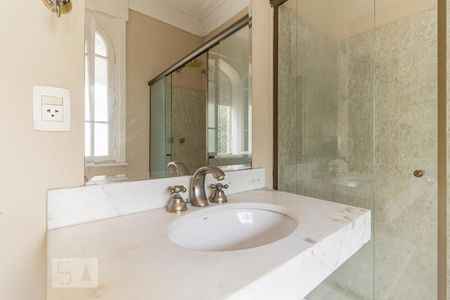 Apartamento à venda com 283m², 2 quartos e 1 vagaBanheiro da Suíte 2 - Pia