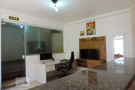 Sala de apartamento para alugar com 1 quarto, 49m² em Kobrasol, São José