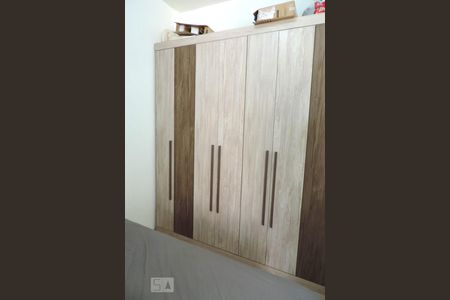 Quarto 1 - Armarios de apartamento para alugar com 1 quarto, 49m² em Kobrasol, São José