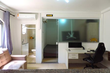 Sala de apartamento para alugar com 1 quarto, 49m² em Kobrasol, São José