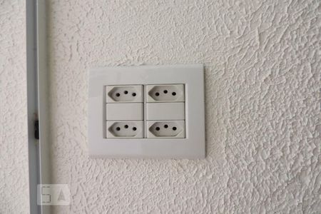 Quarto 1 - Tomadas de apartamento para alugar com 1 quarto, 49m² em Kobrasol, São José