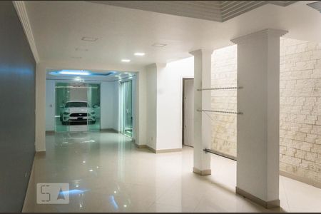 Casa à venda com 400m², 3 quartos e 4 vagasSala