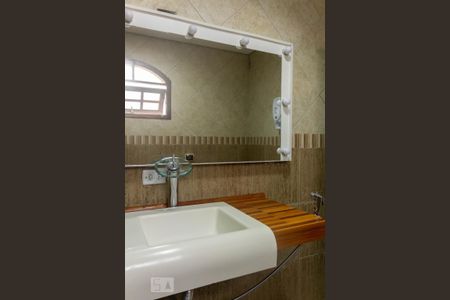 Casa à venda com 400m², 3 quartos e 4 vagasBanheiro Suíte 