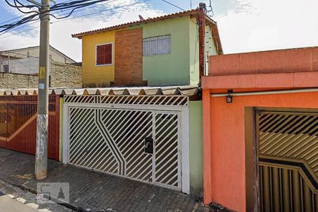 Casa para alugar com 137m², 3 quartos e 2 vagas Casa para alugar com 137m², 3 quartos e 2 vagasFachada