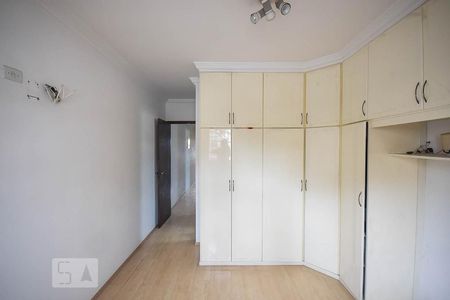 Casa para alugar com 137m², 3 quartos e 2 vagas Casa para alugar com 137m², 3 quartos e 2 vagasSuíte